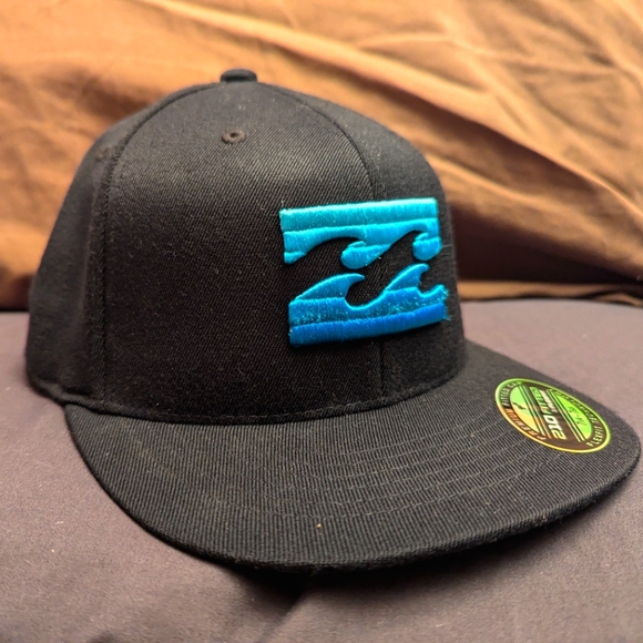 Billabong 210 Fitted by Flexfit Premium Fitted Cap 7 1/4 - 7 5/8 - Picture 9 of 10